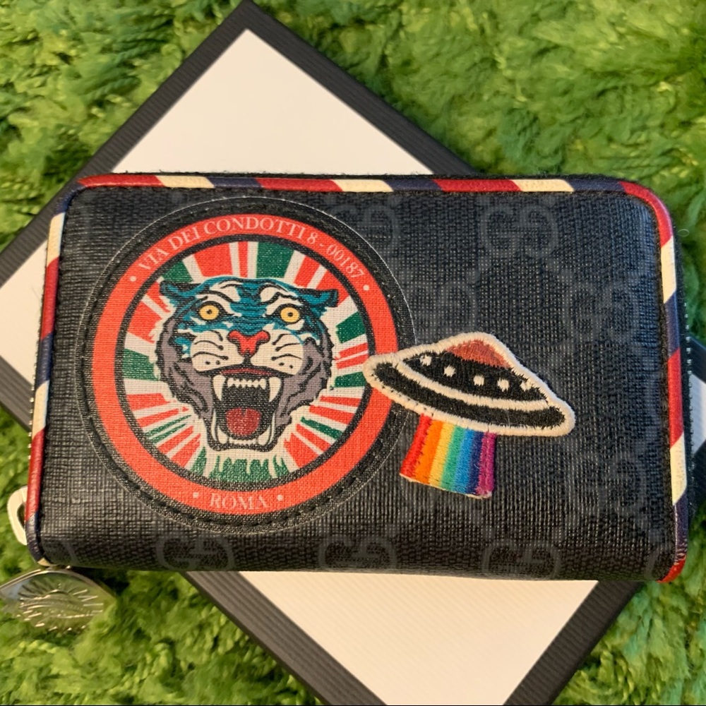 Gucci GG Supreme Monogram Night Courrier Embroidered Zip Around Wallet